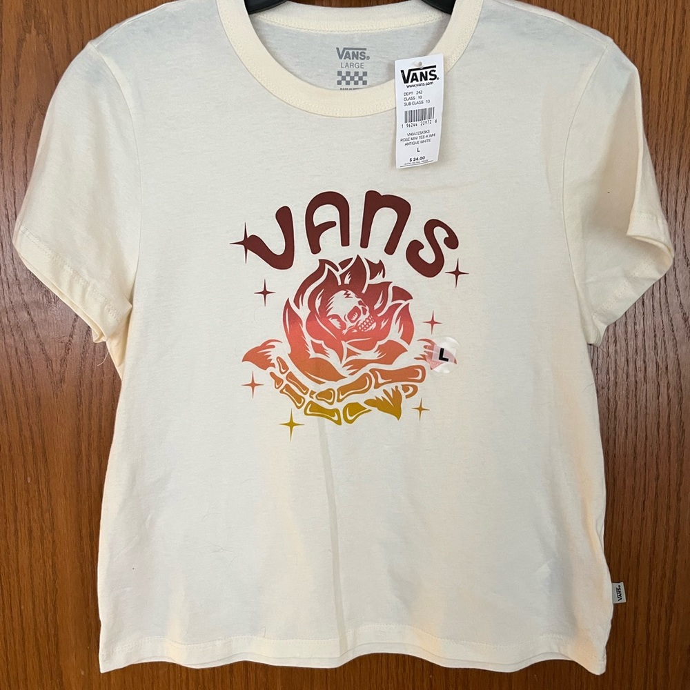 NWT! Women’s VANS Cropped T-shirt